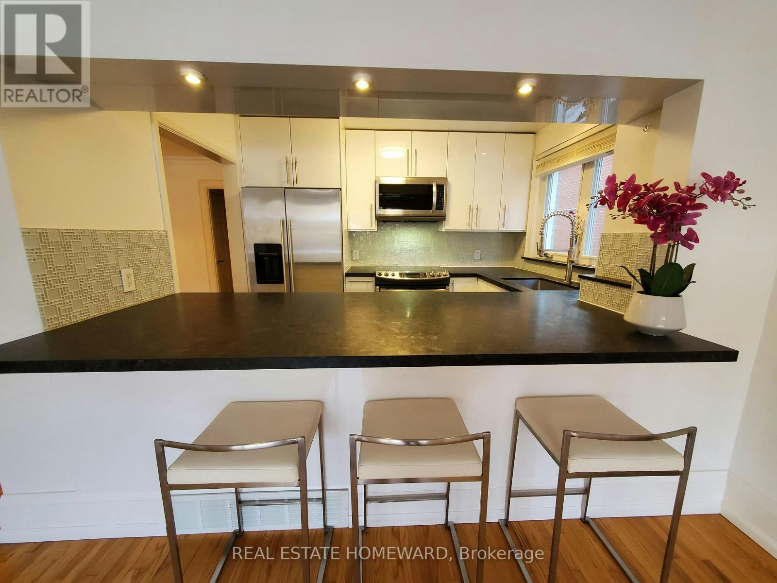 MAIN FLOOR-21 Love Crescent, Toronto, ON, M4E 1V6 - 16