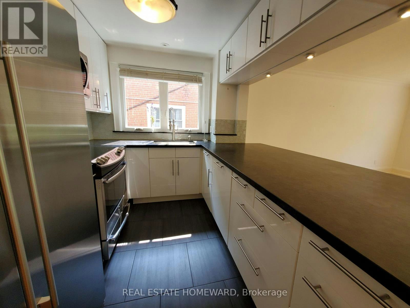 MAIN FLOOR-21 Love Crescent, Toronto, ON, M4E 1V6 - 9