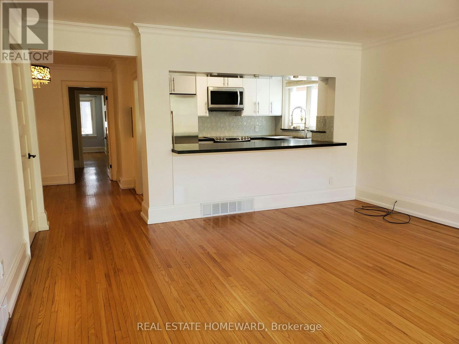 MAIN FLOOR-21 Love Crescent, Toronto, ON, M4E 1V6 - 20