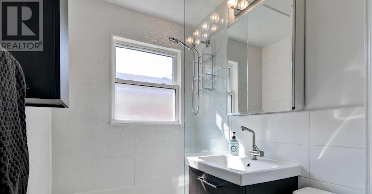 MAIN FLOOR-21 Love Crescent, Toronto, ON, M4E 1V6 - 26