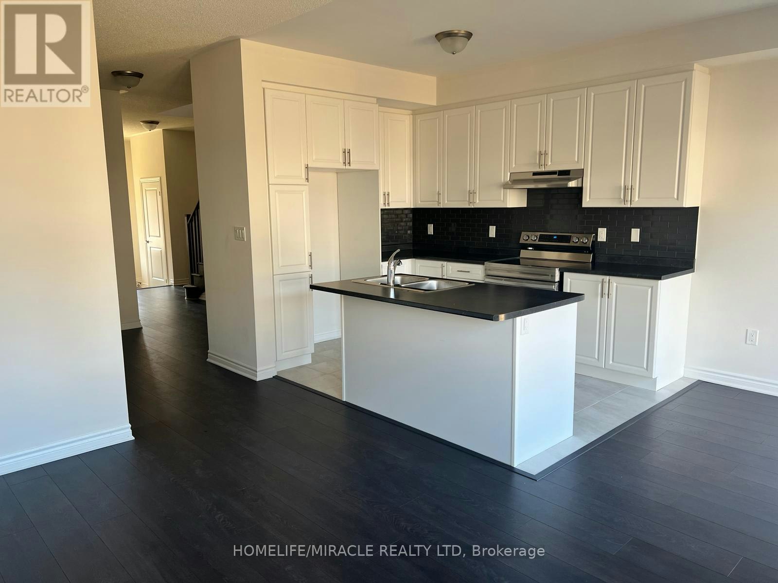 11 Sapphire Way, Thorold, ON, L2V 0L4 - 6