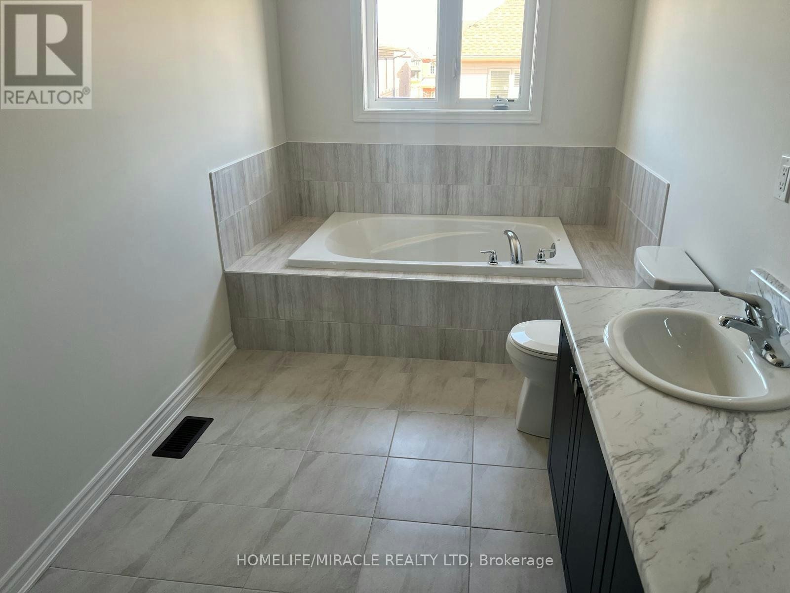 11 Sapphire Way, Thorold, ON, L2V 0L4 - 13