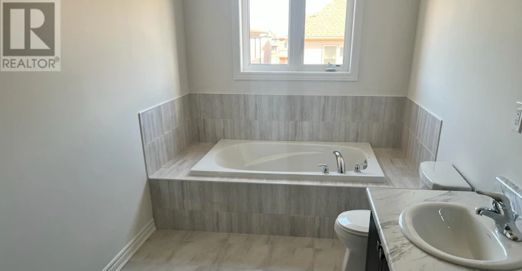 11 Sapphire Way, Thorold, ON, L2V 0L4 - 13