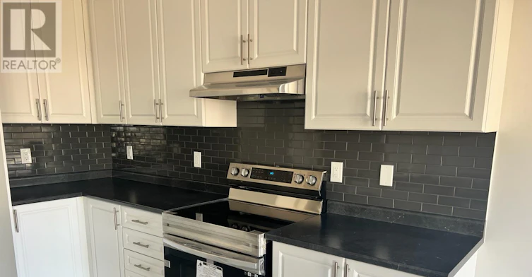11 Sapphire Way, Thorold, ON, L2V 0L4 - 3