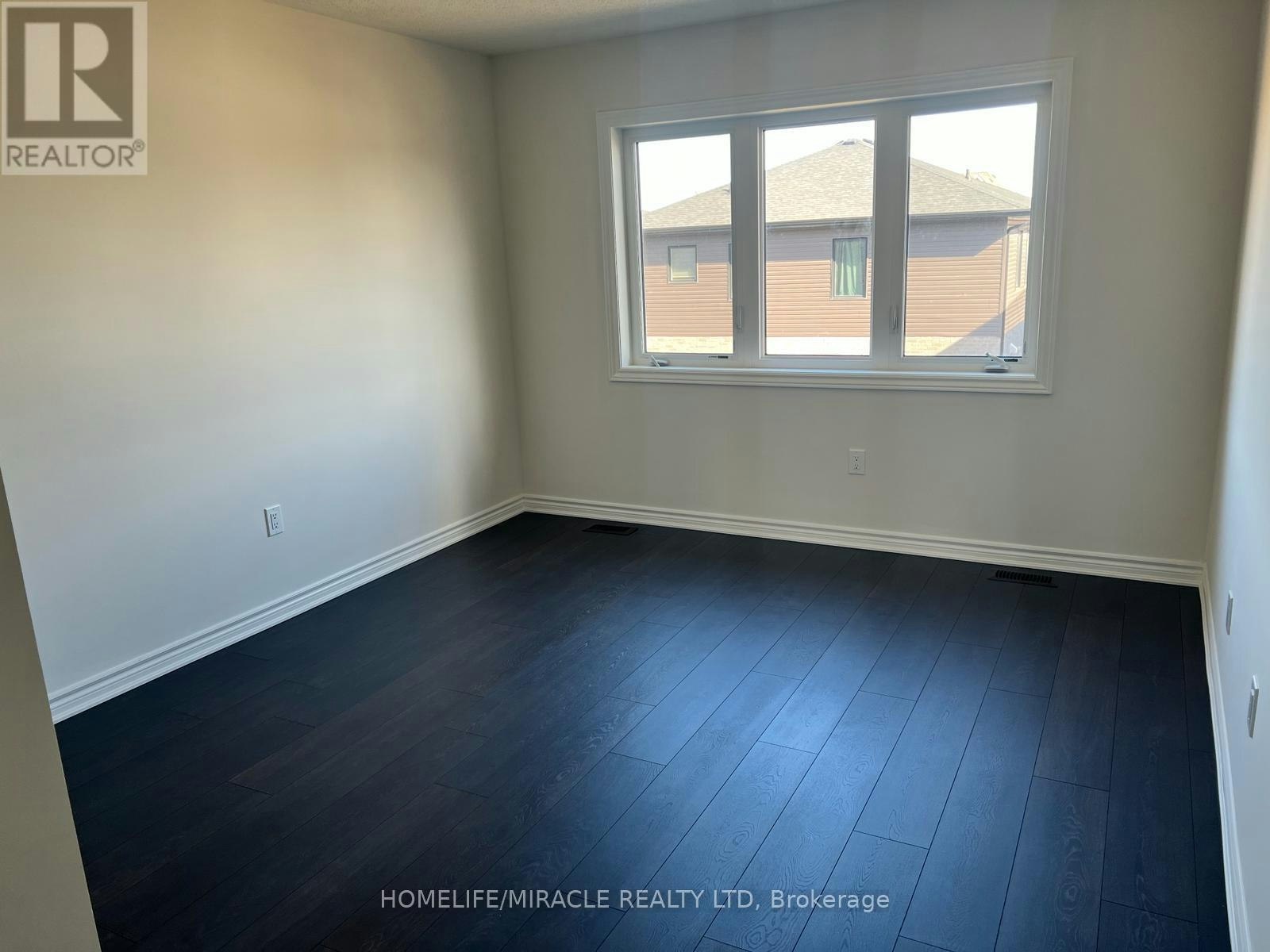 11 Sapphire Way, Thorold, ON, L2V 0L4 - 10