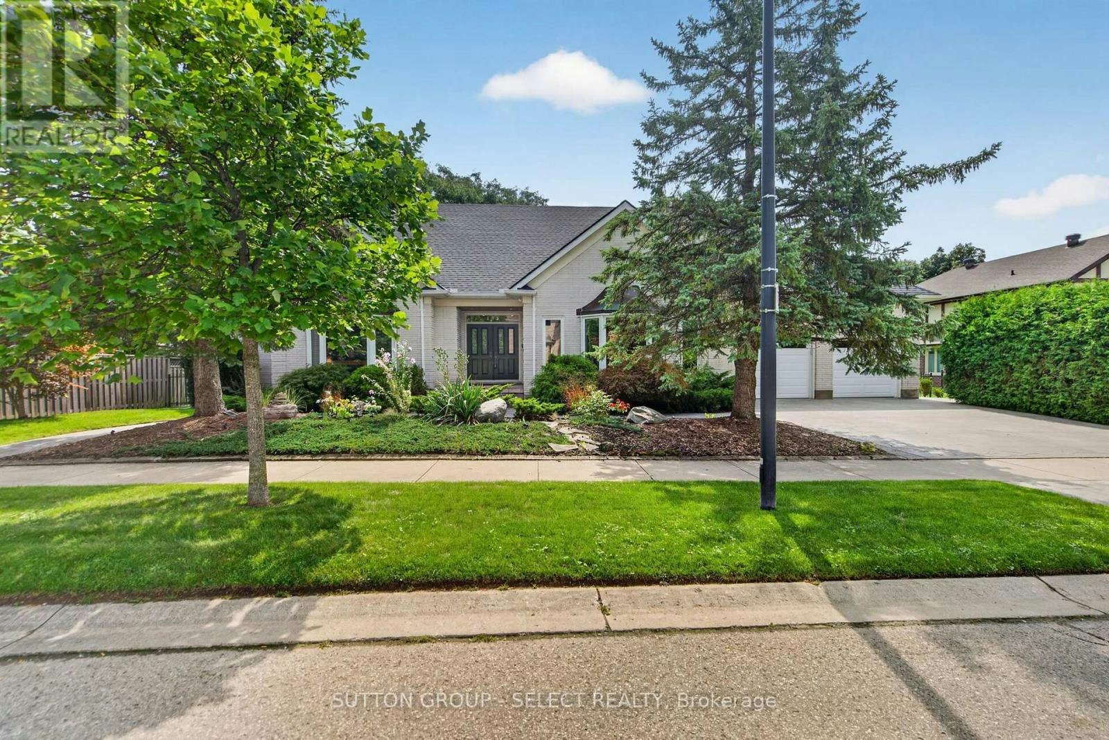 173 Whiteacres Drive, London, ON, N6G 4N2