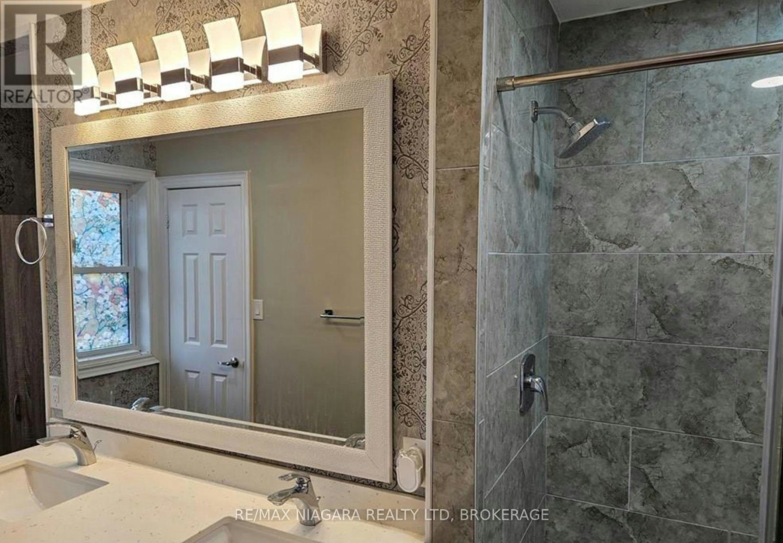 UPPER-1010 Foss Road, Pelham, ON, L0S 1C0 - 3