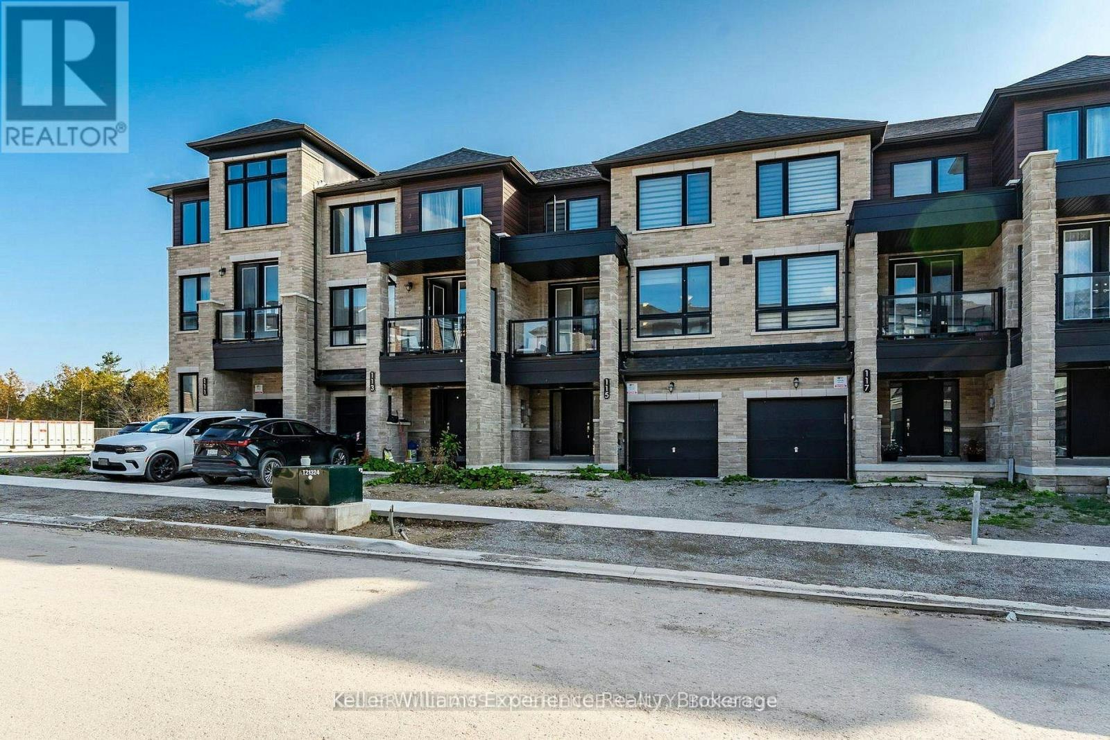 115 Blue Forest Crescent, Barrie, ON, L9J 0N7