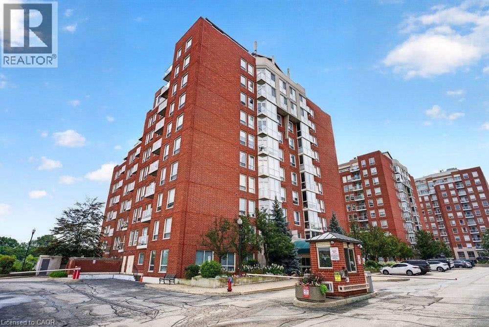702-60 Old Mill Road, Oakville, ON, L6J 7V9