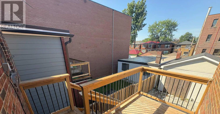 2 UPPER-168 Vaughan Road, Toronto, ON, M6C 2M2 - 13