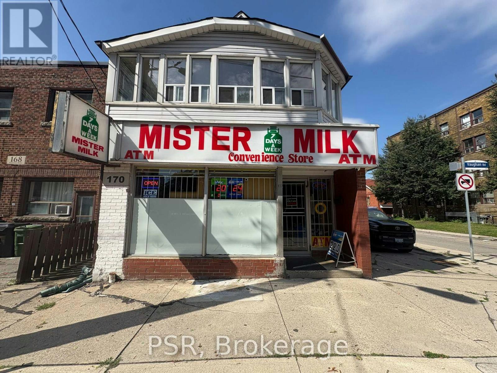 2 UPPER-168 Vaughan Road, Toronto, ON, M6C 2M2 - 17