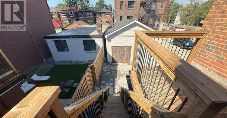 2 UPPER-168 Vaughan Road, Toronto, ON, M6C 2M2 - 14
