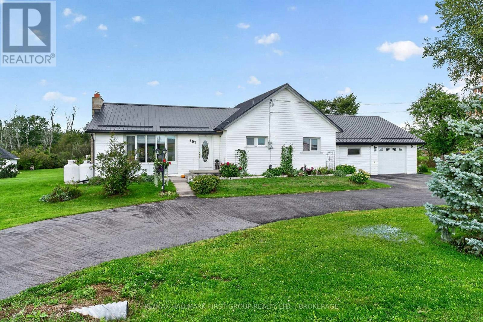 907 Millhaven Road, Loyalist, ON, K0H 2H0