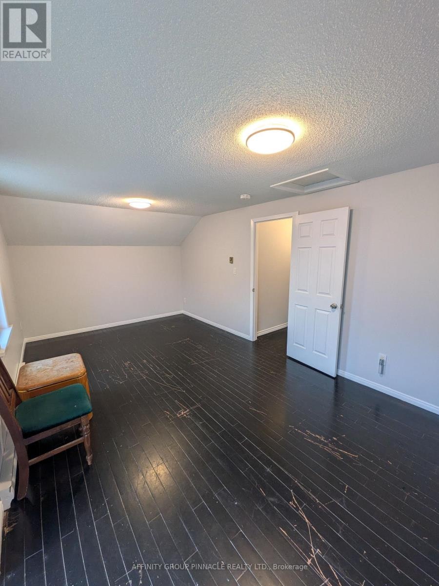 12 Russell Street W, Kawartha Lakes, ON, K9V 2W6 - 9