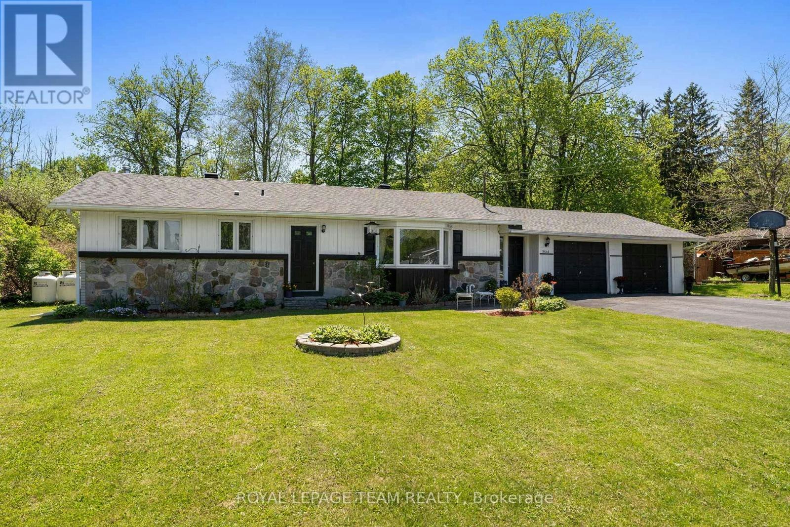 5643 Ficko Crescent, Ottawa, ON, K1X 1H3