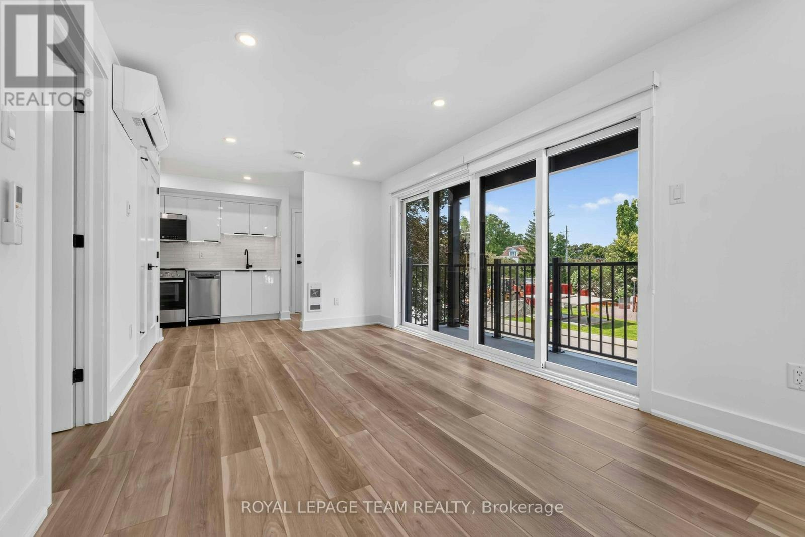 8-547 Melbourne Avenue, Ottawa, ON, K2A 1W7 - 6