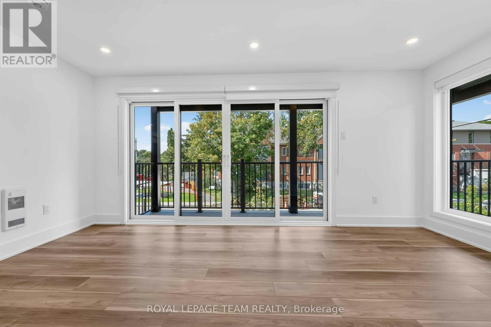 8-547 Melbourne Avenue, Ottawa, ON, K2A 1W7 - 5