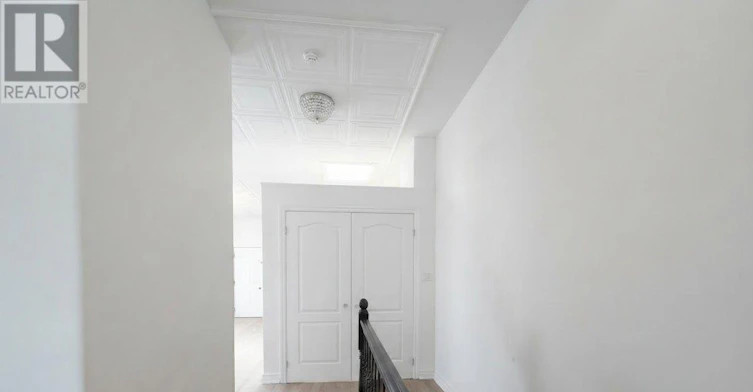 UPR. FR-385 Jane Street, Toronto, ON, M6S 3Z3 - 25