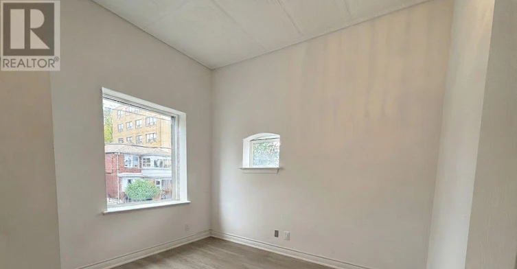 UPR. FR-385 Jane Street, Toronto, ON, M6S 3Z3 - 21