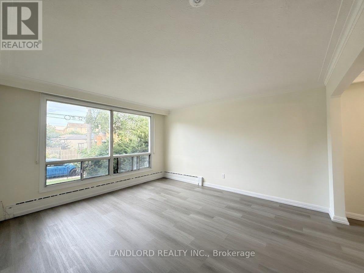 MAIN-46 Montcalm Avenue, Toronto, ON, M6E 4N7 - 6
