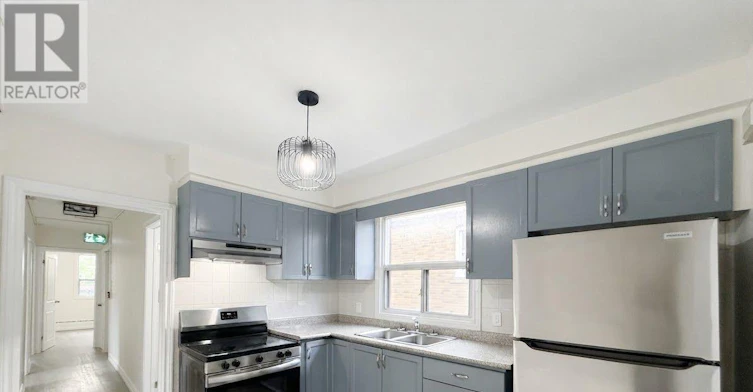 MAIN-46 Montcalm Avenue, Toronto, ON, M6E 4N7