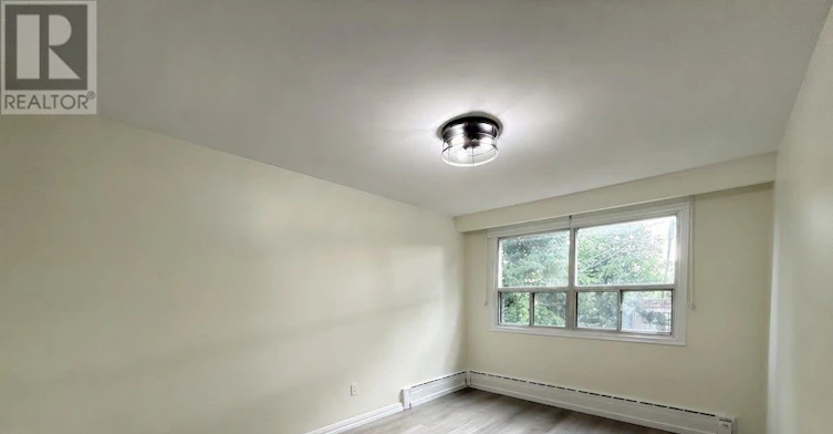 MAIN-46 Montcalm Avenue, Toronto, ON, M6E 4N7 - 18