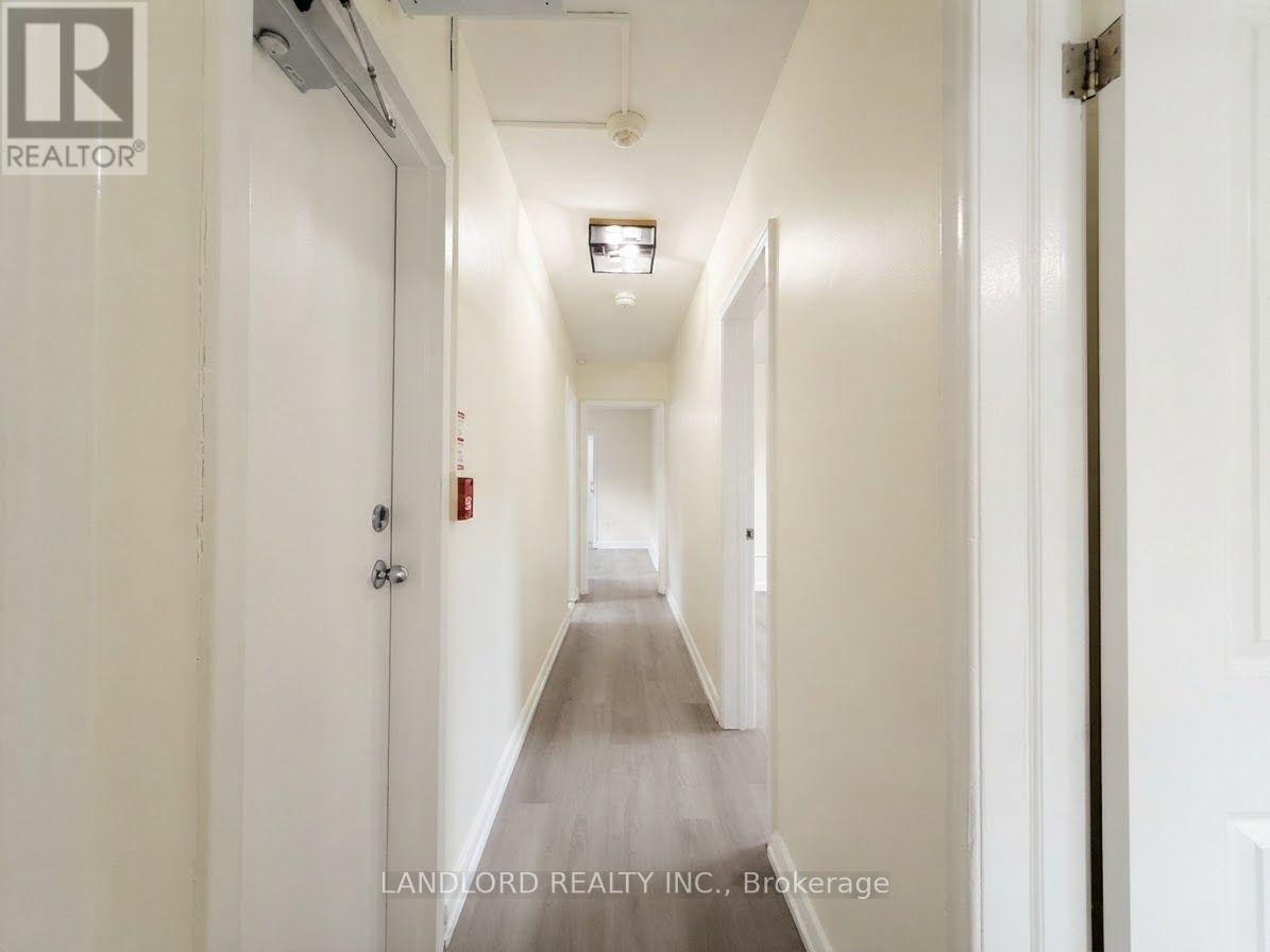 MAIN-46 Montcalm Avenue, Toronto, ON, M6E 4N7 - 16