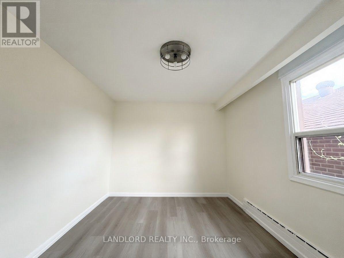 MAIN-46 Montcalm Avenue, Toronto, ON, M6E 4N7 - 26