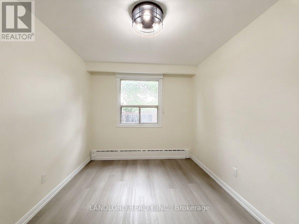 MAIN-46 Montcalm Avenue, Toronto, ON, M6E 4N7 - 22