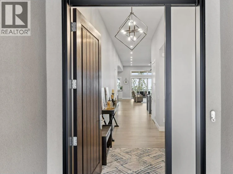 2505 Tallus Heights Drive, West Kelowna, BC, V4T 3M2 - 2