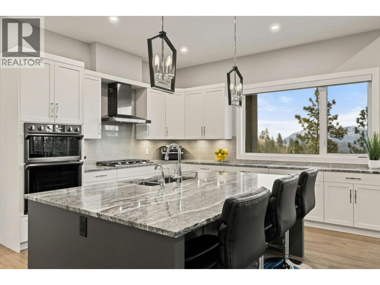 2505 Tallus Heights Drive, West Kelowna, BC, V4T 3M2 - 10