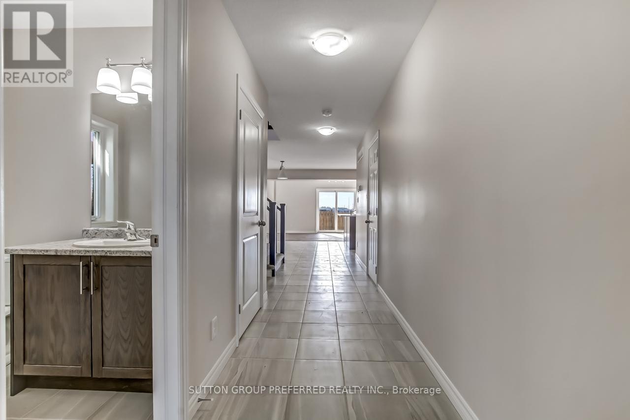 371 Kennington Way, London, ON, N6L 0H4 - 3