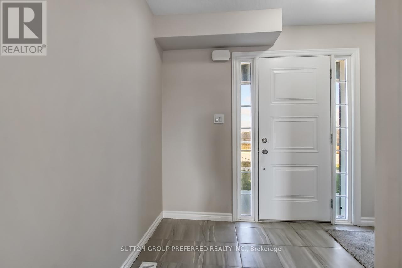 371 Kennington Way, London, ON, N6L 0H4 - 2