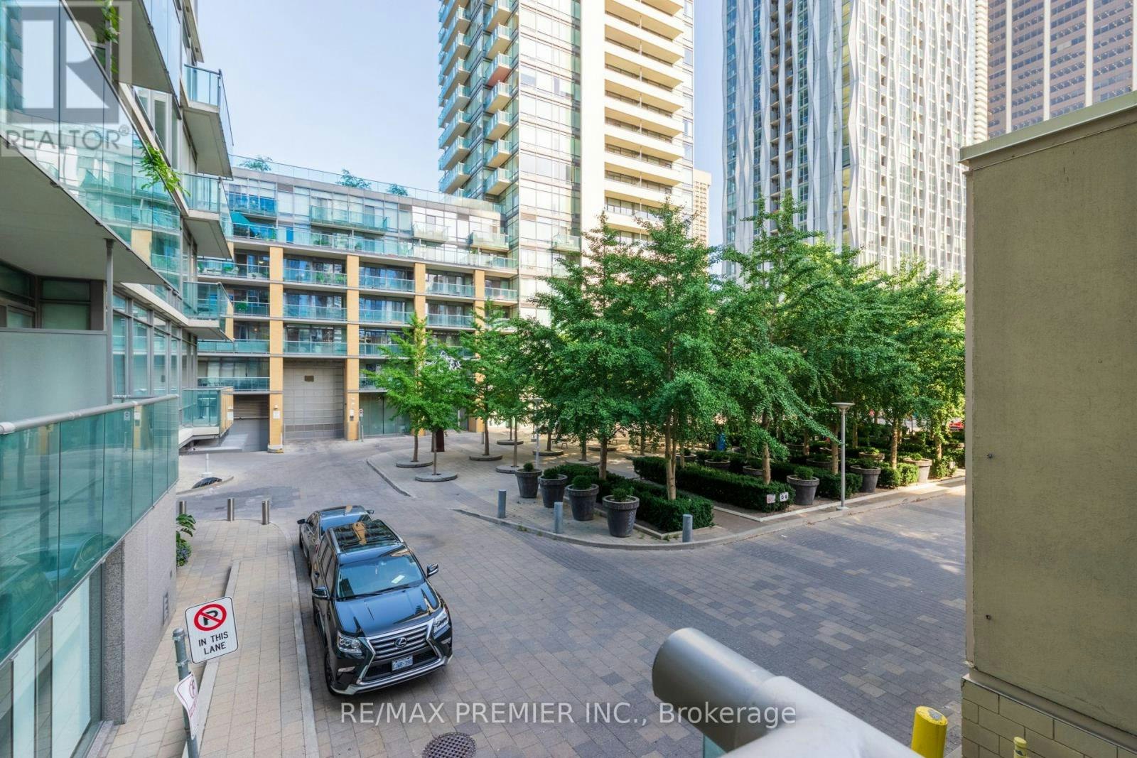 205-21 Scollard Street, Toronto, ON, M5R 1G1 - 10