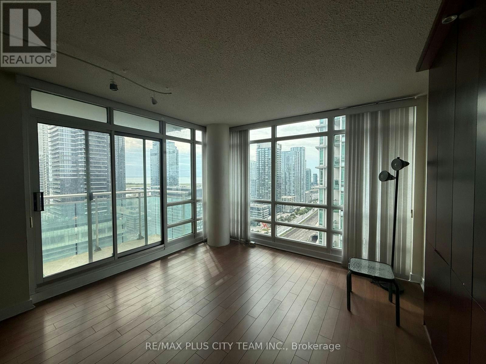 3011-381 Front Street W, Toronto, ON, M5V 3R8 - 2