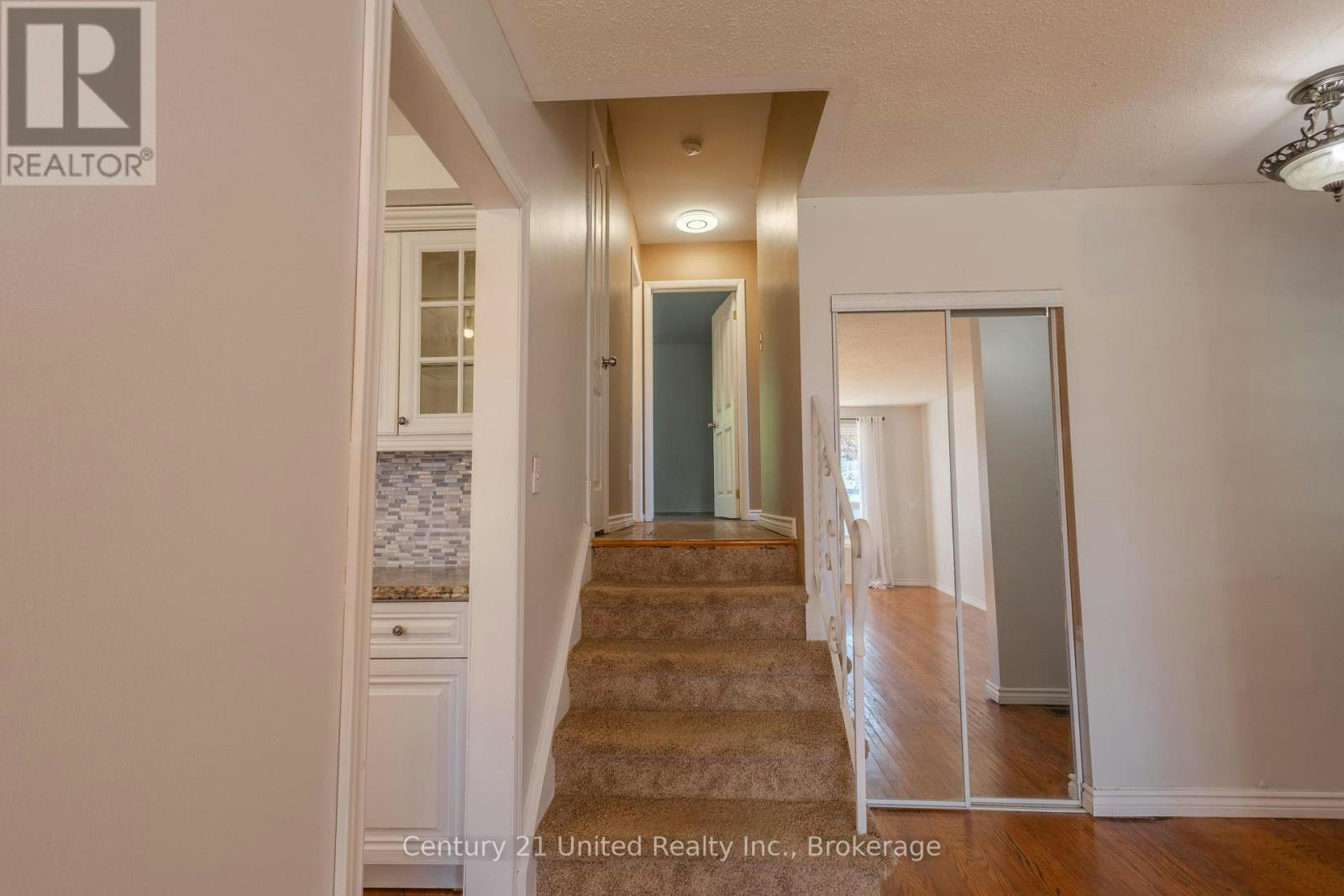 255 Woodward Avenue, Smith-Ennismore-Lakefield, ON, K9L 1K1 - 7