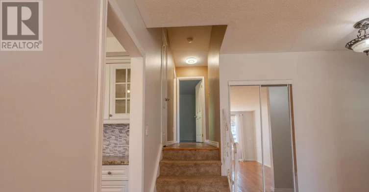 255 Woodward Avenue, Smith-Ennismore-Lakefield, ON, K9L 1K1 - 7
