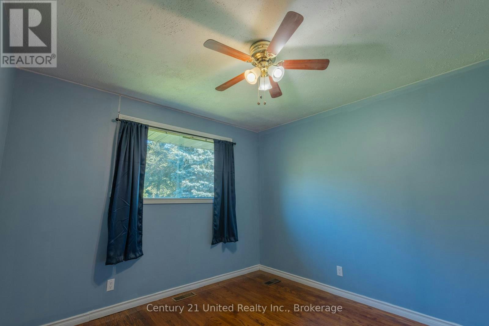255 Woodward Avenue, Smith-Ennismore-Lakefield, ON, K9L 1K1 - 9