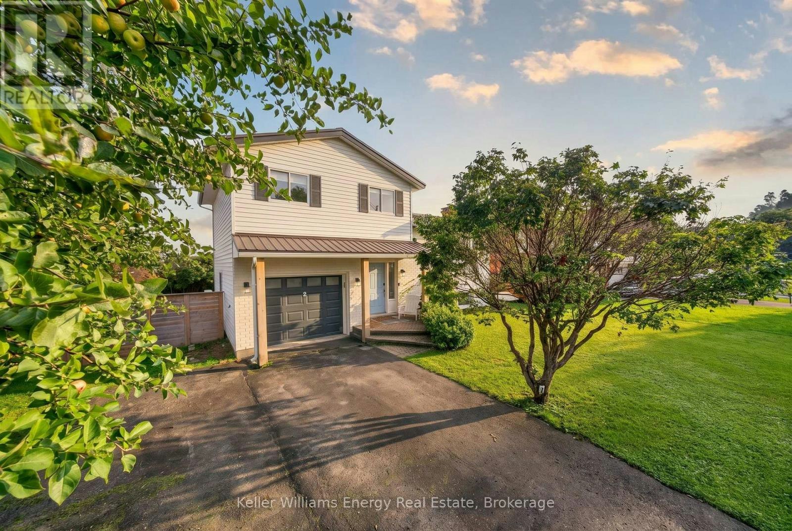 5 Harbourview Crescent, Prince Edward County, ON, K0K 3L0