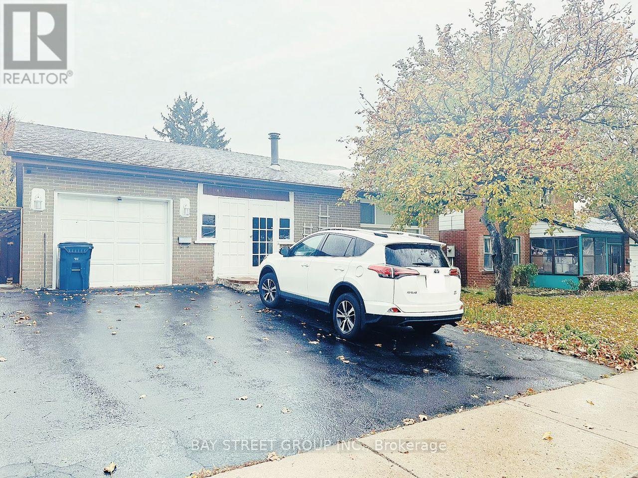 BSMT-5 Lockdare Street, Toronto, ON, M1S 2Z5