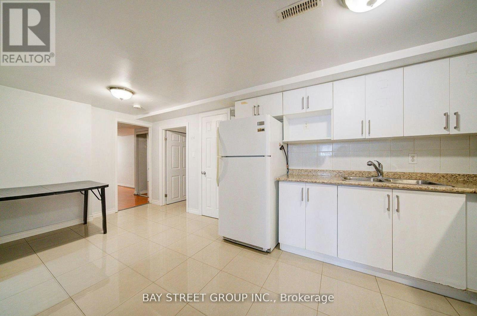BSMT-5 Lockdare Street, Toronto, ON, M1S 2Z5 - 5