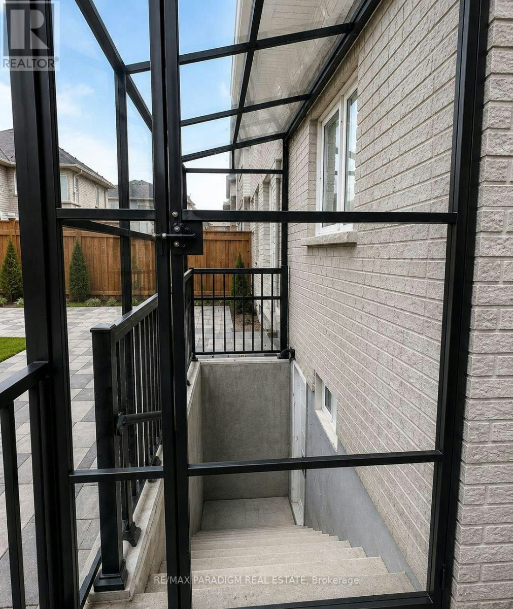 BSMT-291 Drummond Drive, Vaughan, ON, L6A 3C2 - 16