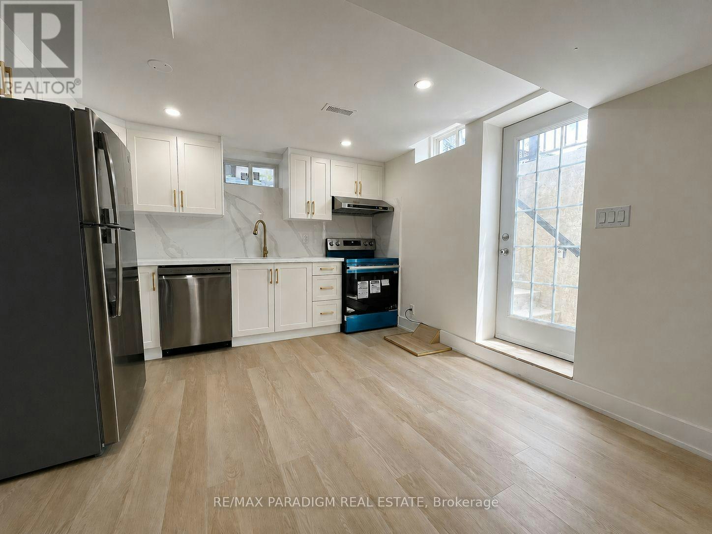 BSMT-291 Drummond Drive, Vaughan, ON, L6A 3C2 - 4