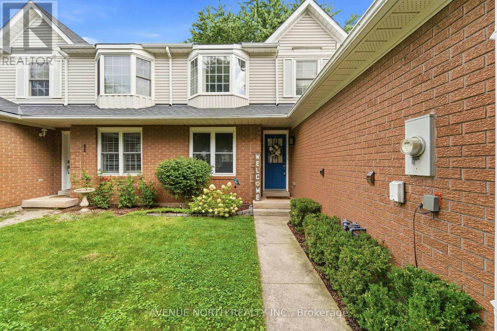 12 Pleasant Grove Terrace, Grimsby, ON, L3M 5G8