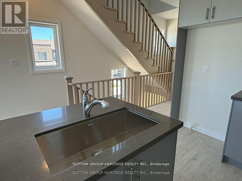 14 Cherry Hill Lane, Barrie, ON, L4N 6K7 - 6