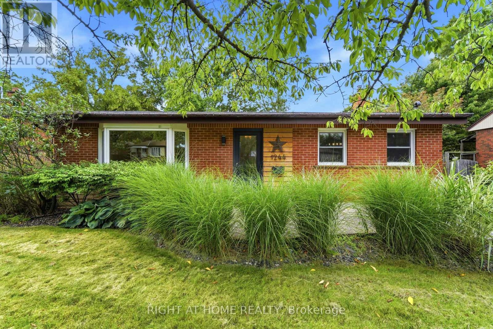 1244 De Quincy Crescent, Burlington, ON, L7P 1E1