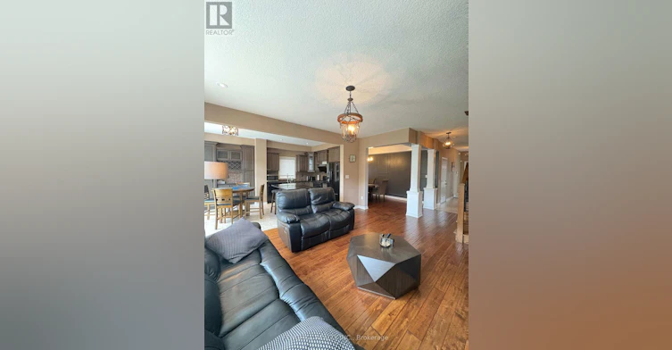 127 Vinton Road, Hamilton, ON, L9K 0G7 - 2