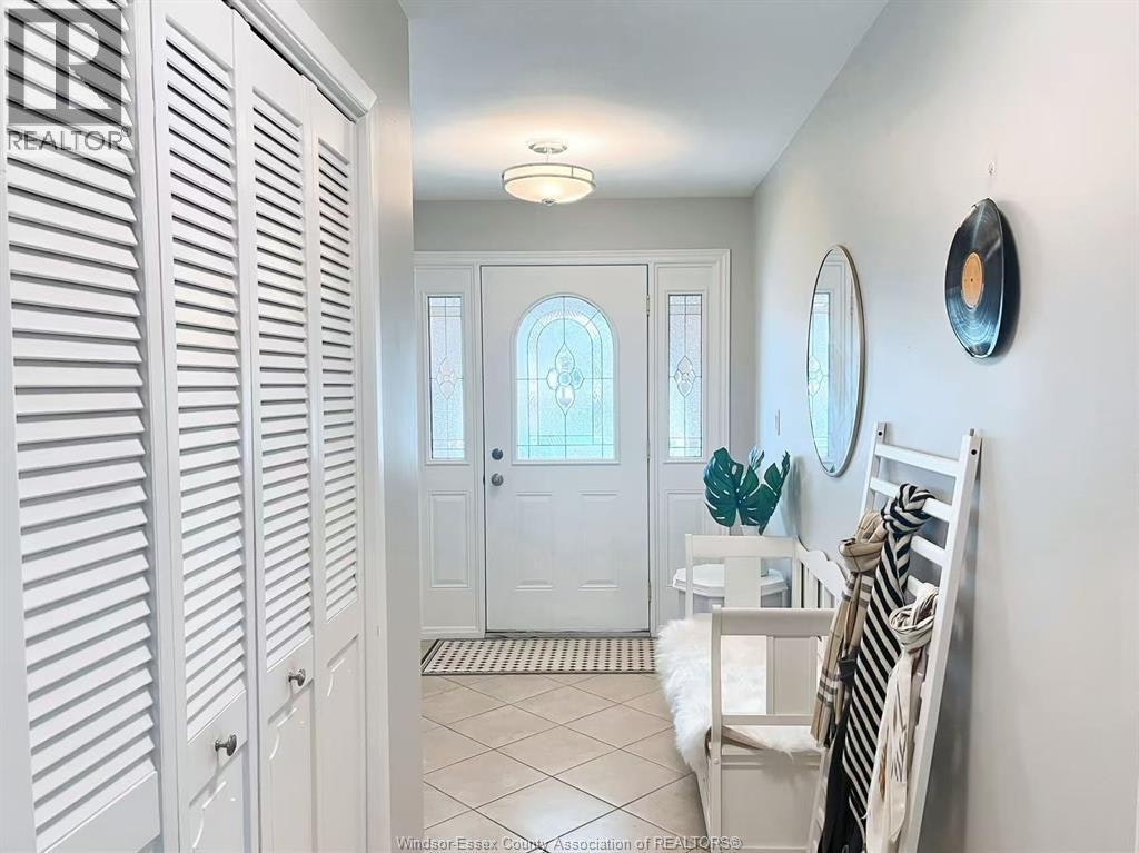 2979 St. Clair Avenue, Windsor, ON, N9E 4A1 - 3