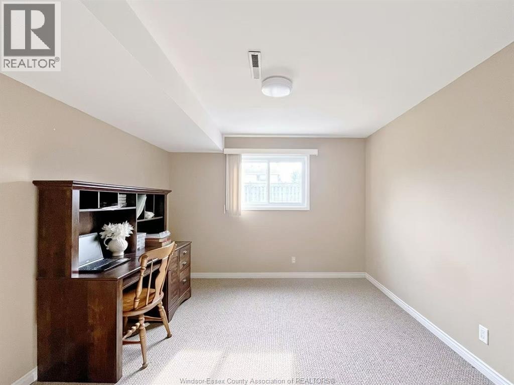 2979 St. Clair Avenue, Windsor, ON, N9E 4A1 - 14