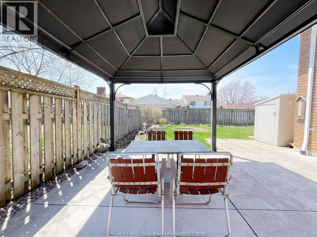 2979 St. Clair Avenue, Windsor, ON, N9E 4A1 - 18